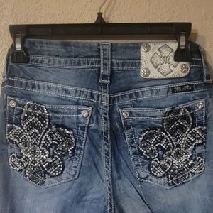 Miss Me Women's Blue Embellished Mid-Rise Easy Crop Capri Jeans